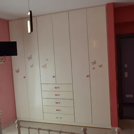 Adonia Villa Levkákia